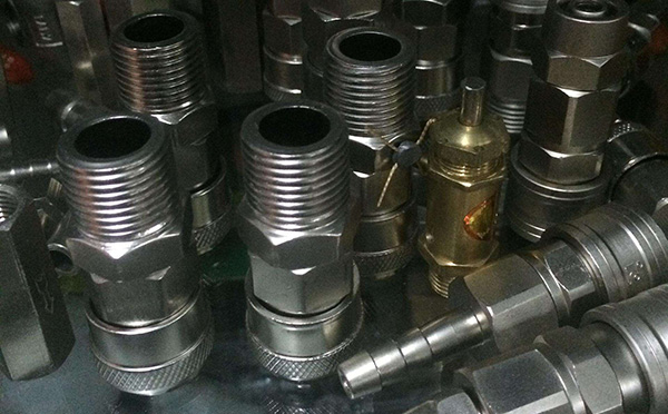 四川空壓管道快速接頭生產(chǎn)商